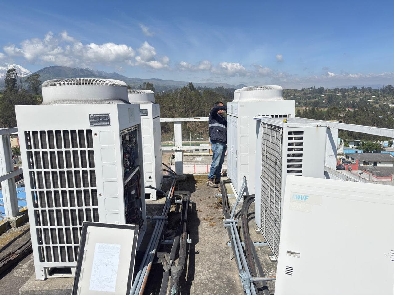 Instalaciones de climatización industrial y equipos HVAC